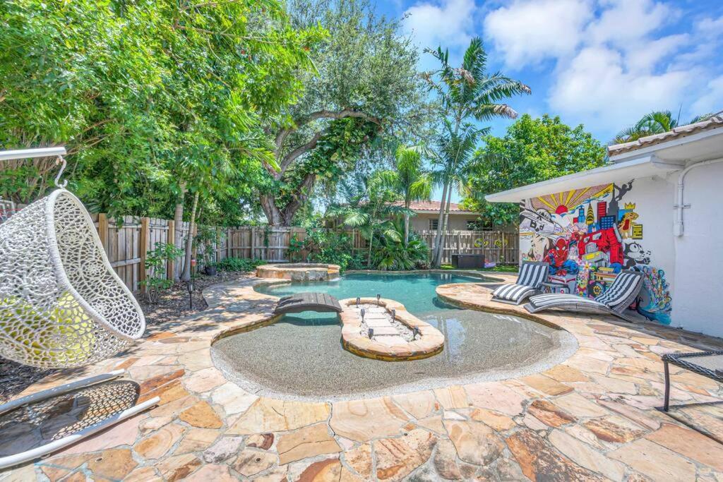 Modern Tropical Pool House North Miami Hot Tubヴィラ エクステリア 写真