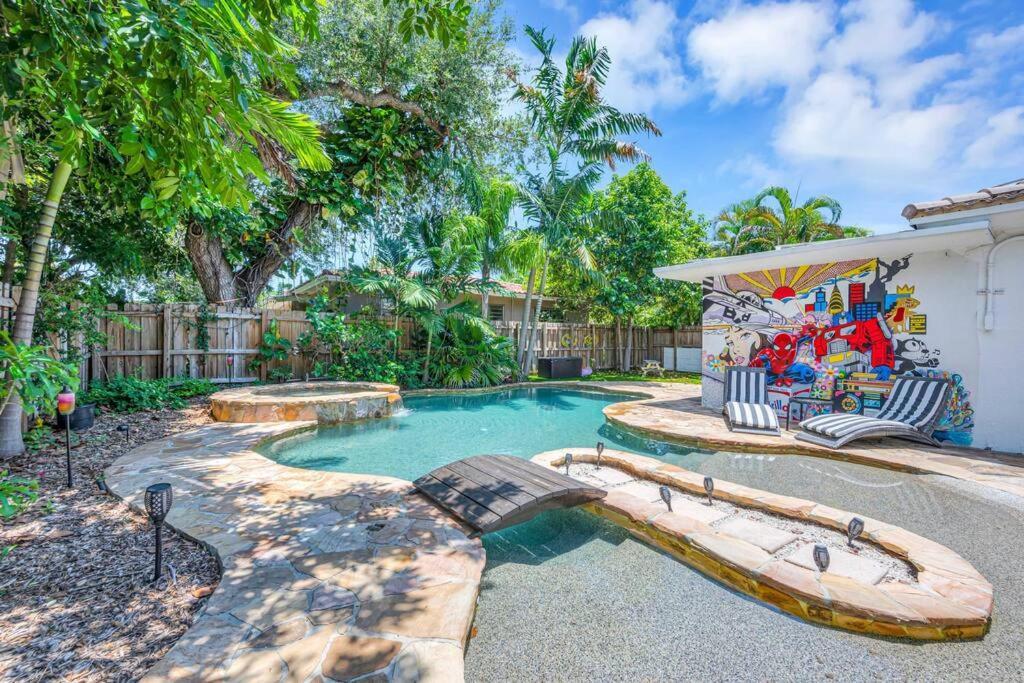 Modern Tropical Pool House North Miami Hot Tubヴィラ エクステリア 写真