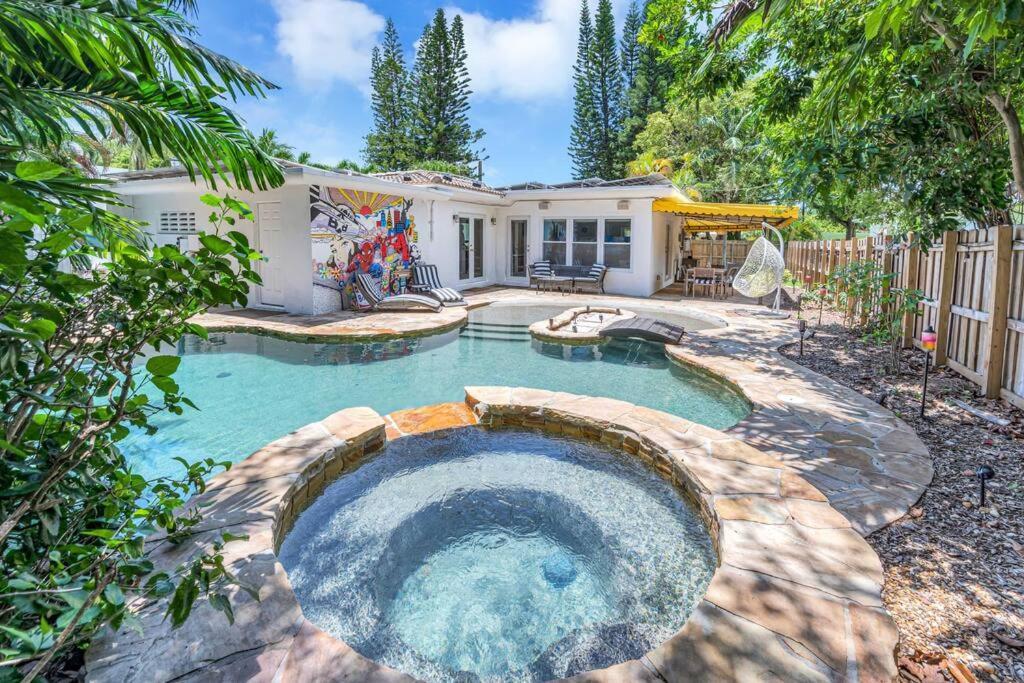 Modern Tropical Pool House North Miami Hot Tubヴィラ エクステリア 写真